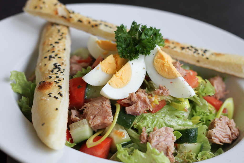 Salata sa tunjevinom